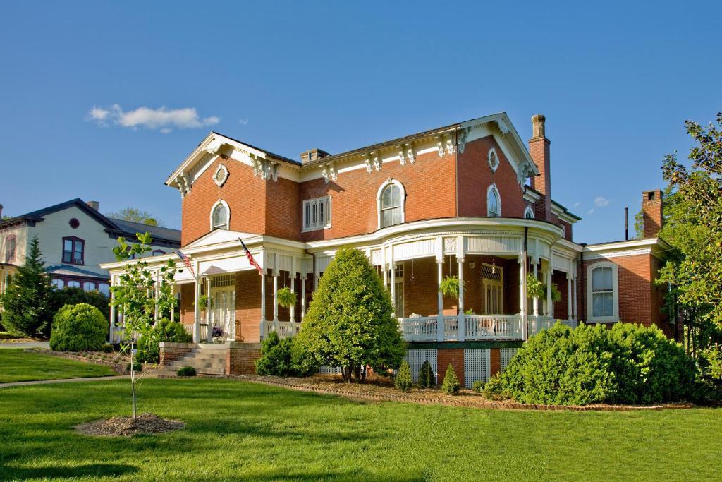 The Carriage House Inn B&B Lynchburg Exterior foto